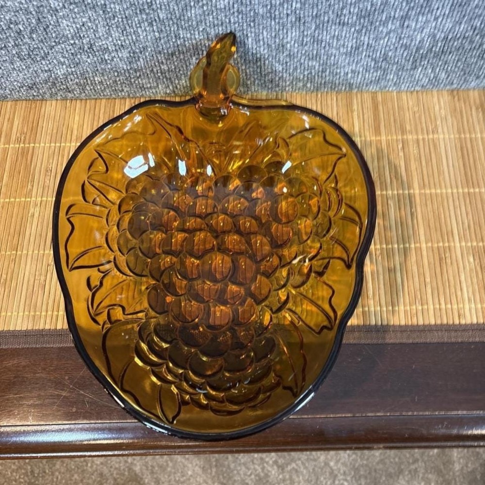 Vintage 70s Amber‎ Glass Embossed Berry Fruit Shaped Serving Dish~EUC